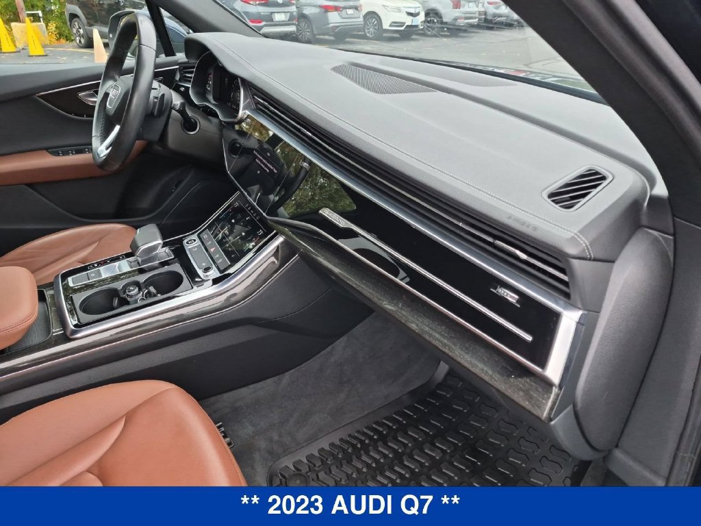 Used 2023 Audi Q7 2.0T Premium w/ Convenience Package AWD/4WD image 31