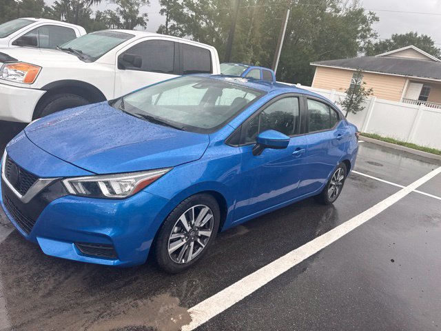 Used 2021 Nissan Versa SV FWD image 3