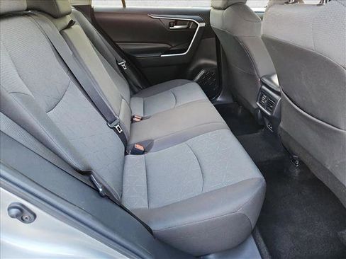 Used 2025 Toyota RAV4 XLE FWD image 19