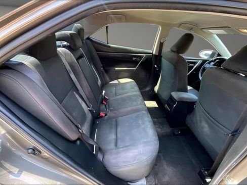 Used 2018 Toyota Corolla LE FWD image 25