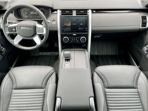 Used 2025 Land Rover Discovery S AWD/4WD image 16