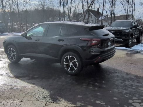New 2026 Chevrolet Trax RS w/ Sunroof Package image 65