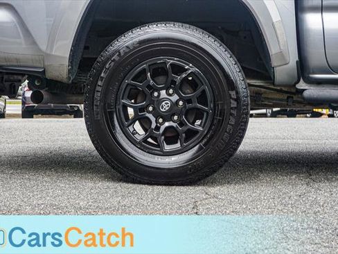 Used 2020 Toyota Tacoma SR5 RWD image 16