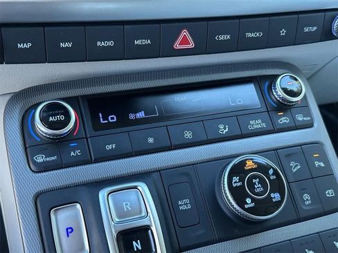 Used 2024 Hyundai Palisade Limited image 14
