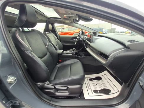 Used 2024 Toyota Prius XLE AWD/4WD image 15