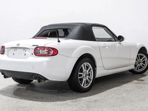 Used 2013 MAZDA MX-5 Miata Sport RWD image 5