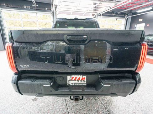 Used 2022 Toyota Tundra SR5 w/ Convenience Package image 3