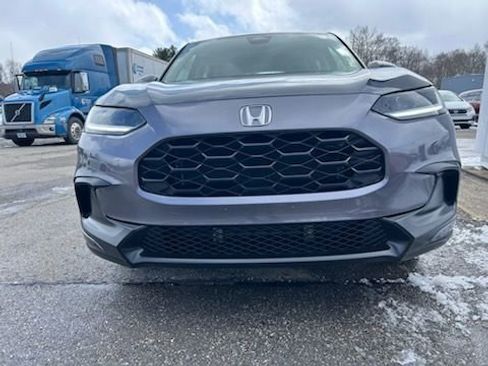 Used 2023 Honda HR-V LX image 2