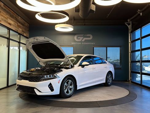 Used 2022 Kia K5 LXS image 23