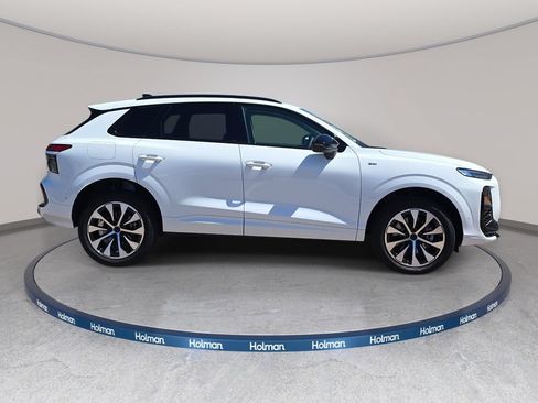 New 2026 Audi Q3 quattro 2.0T AWD/4WD image 4