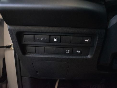 Used 2024 Mitsubishi Outlander 4WD Plug-In Hybrid image 19
