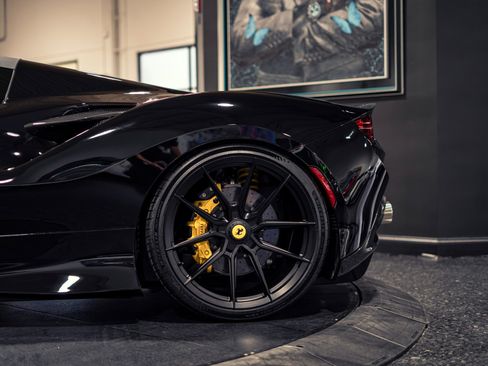 Used 2023 Ferrari F8 Tributo RWD image 21