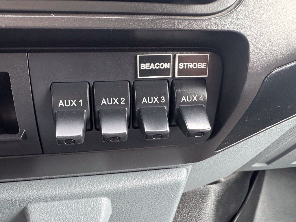 Used 2016 Ford F350 XL w/ Power Equipment Group AWD/4WD image 21