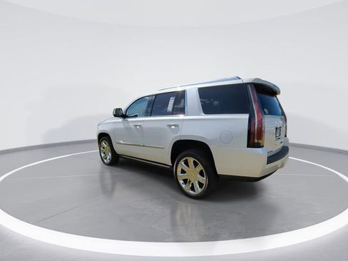 Used 2016 Cadillac Escalade Premium AWD/4WD image 6