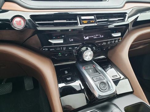 Certified 2024 Acura MDX SH-AWD w/ Technology Package image 30