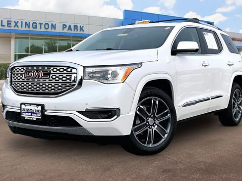 Used 2019 GMC Acadia Denali w/ Technology Package image 12