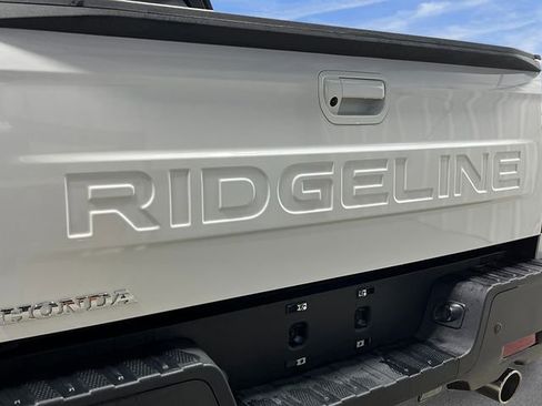 New 2026 Honda Ridgeline Black Edition image 10