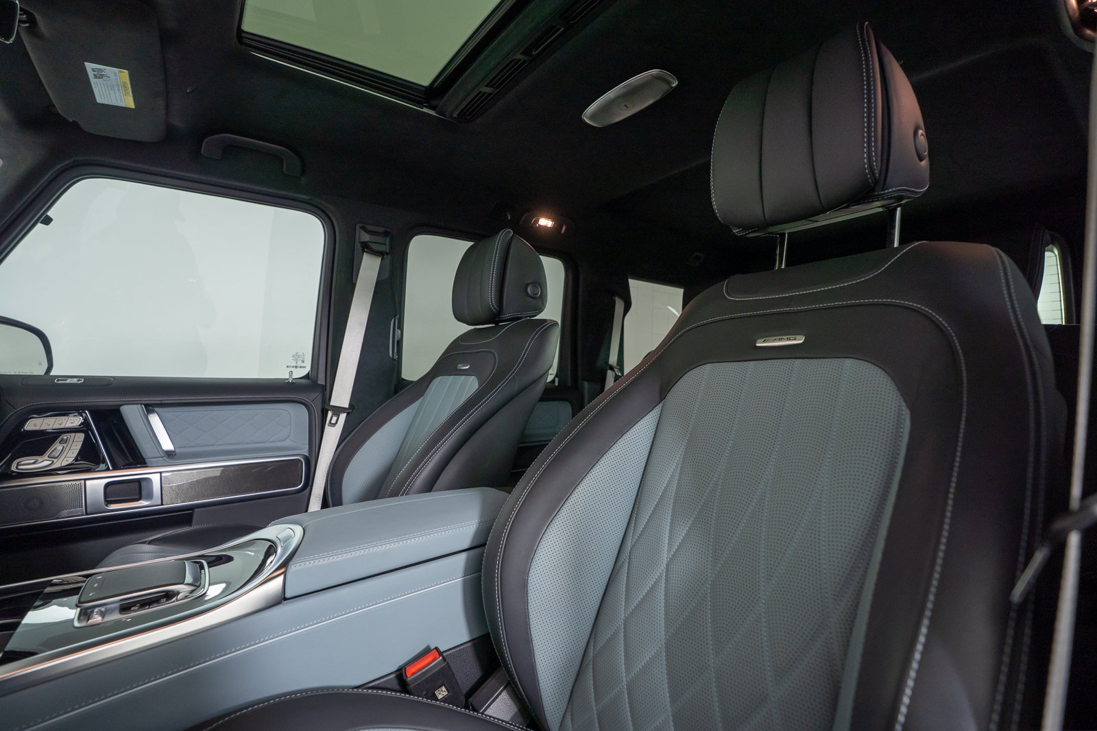 Used 2025 Mercedes-Benz G 63 AMG 4MATIC image 27