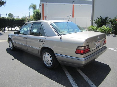 Used 1995 Mercedes-Benz E 320 Sedan image 5