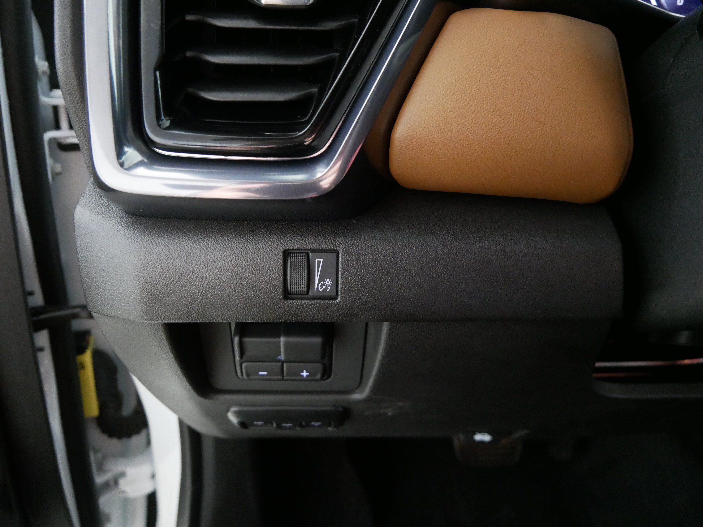 Used 2023 GMC Canyon AT4 w/ AT4 Premium Package AWD/4WD image 26