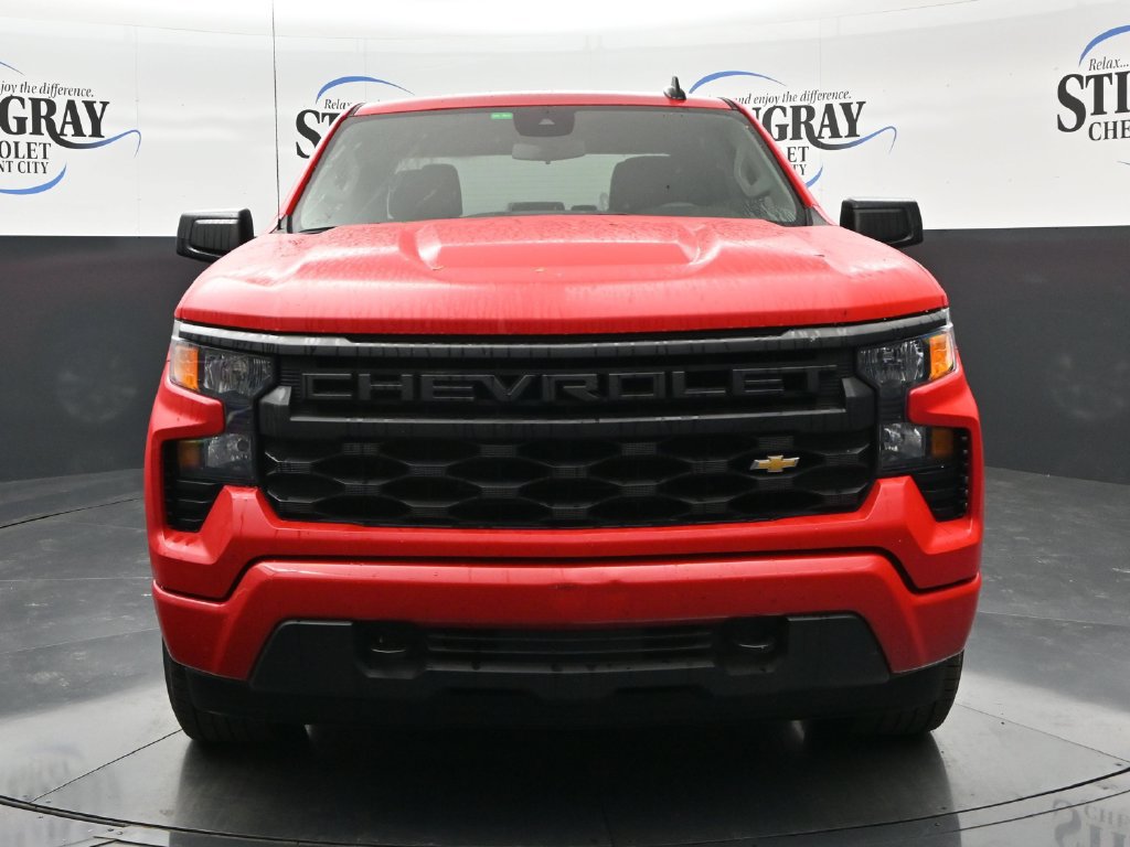 Used 2024 Chevrolet Silverado 1500 Custom RWD image 2