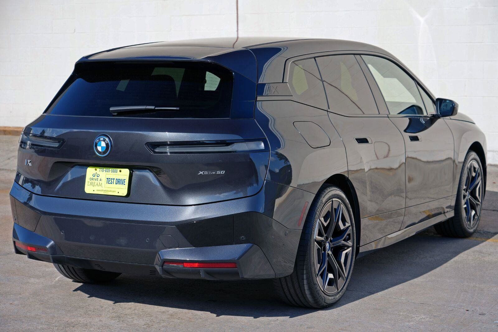 Used 2022 BMW iX xDrive50 w/ Premium Package AWD/4WD image 57