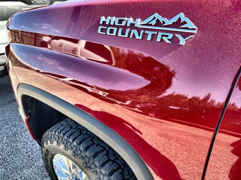 Used 2022 Chevrolet Silverado 2500 High Country AWD/4WD image 8
