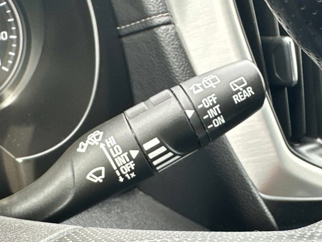 Used 2024 GMC Terrain SLE AWD/4WD image 26