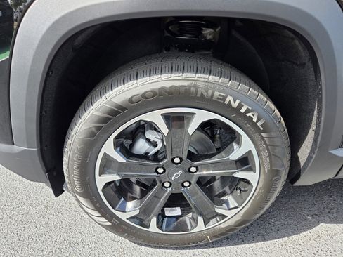New 2026 Chevrolet Equinox LT w/ Convenience Package II FWD image 4