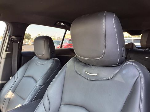 Used 2025 Cadillac XT4 Premium Luxury w/ Technology Package FWD image 17