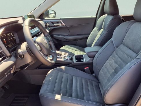 New 2026 Nissan Rogue SL AWD/4WD image 10