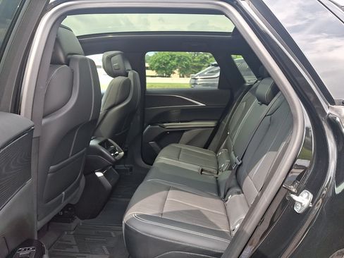 Certified 2024 Cadillac Lyriq Luxury RWD image 24