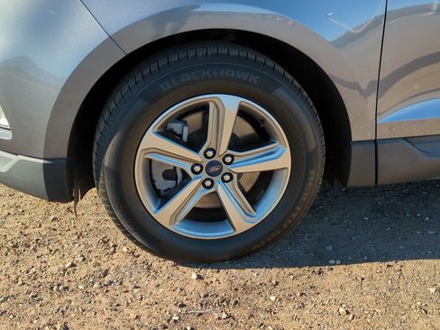 Used 2021 Ford Edge SEL w/ Convenience Package image 11