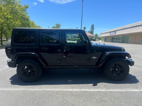 Used 2015 Jeep Wrangler Unlimited Sport AWD/4WD image 5