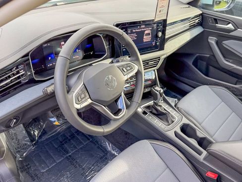 New 2026 Volkswagen Jetta SE image 11