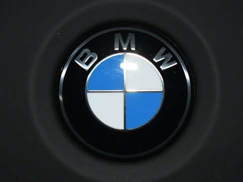 Used 2025 BMW M2 w/ Lighting Package RWD image 31