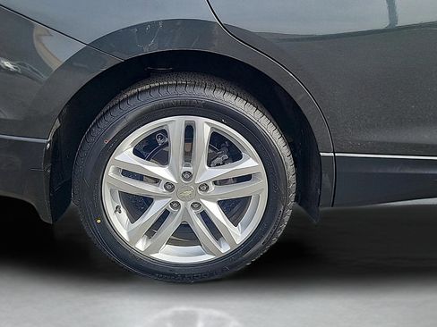 Used 2020 Chevrolet Equinox Premier AWD/4WD image 9