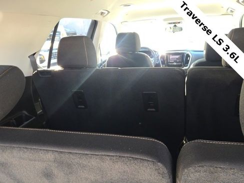 Used 2020 Chevrolet Traverse LS image 12