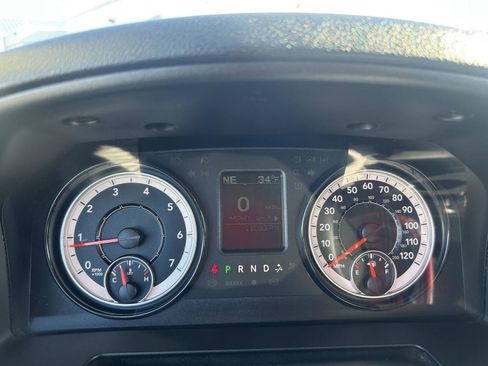 Used 2021 RAM 1500 Classic SLT AWD/4WD image 30