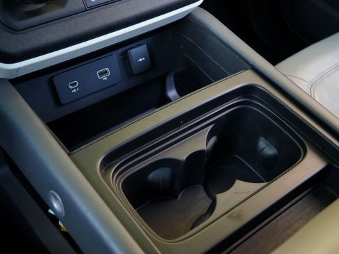 Used 2020 Land Rover Defender 110 HSE image 15