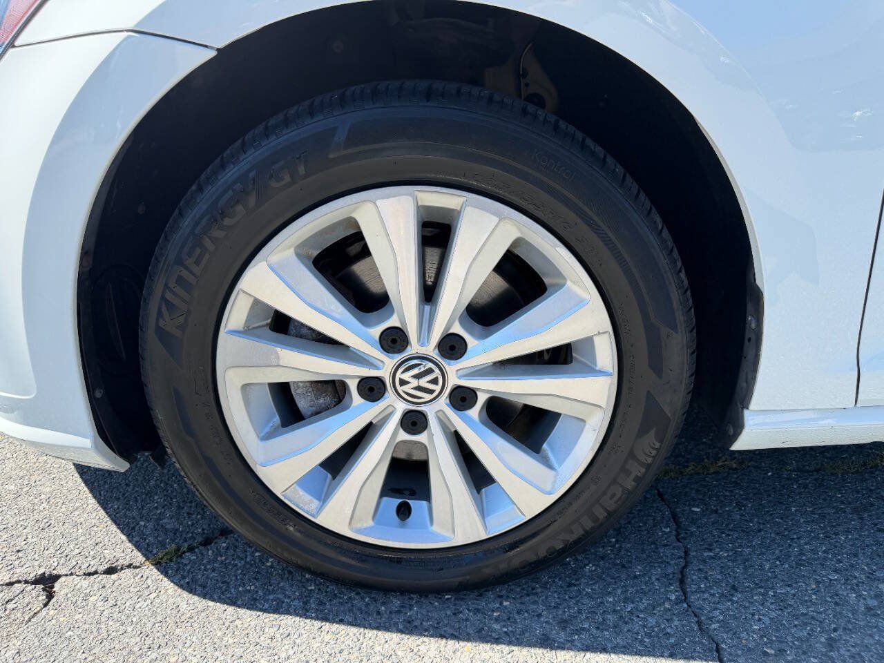 Used 2018 Volkswagen Golf SE FWD image 11