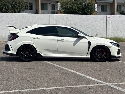 Used 2019 Honda Civic Type R image 3