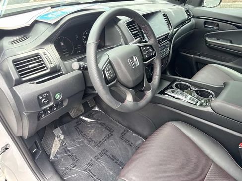 Certified 2025 Honda Ridgeline Black Edition image 22