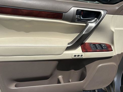 Used 2013 Lexus GX 460 w/ Comfort Plus Pkg AWD/4WD image 23
