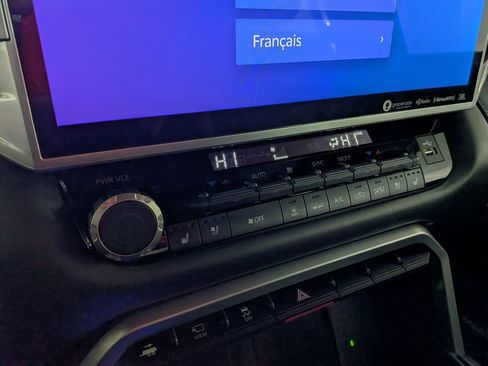 Used 2024 Toyota Tundra Platinum image 29