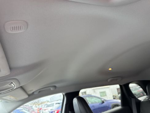 Used 2020 Jeep Cherokee Limited image 17