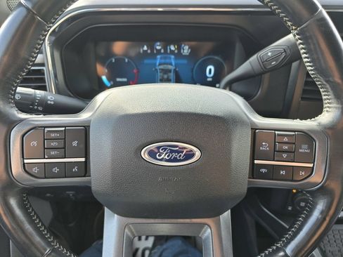 Used 2023 Ford F250 Lariat w/ Chrome Package image 18