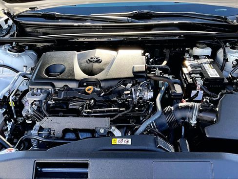 Used 2021 Toyota Camry XSE FWD image 32