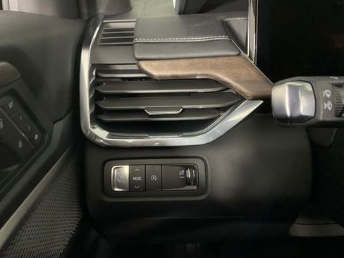 New 2026 GMC Acadia Denali Ultimate w/ LPO, Floor Liner Package image 27