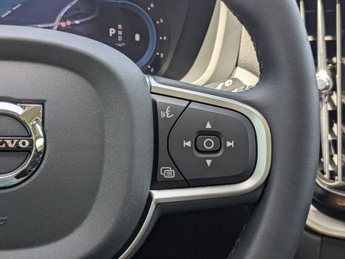 New 2025 Volvo XC60 B5 Core w/ Climate Package image 32